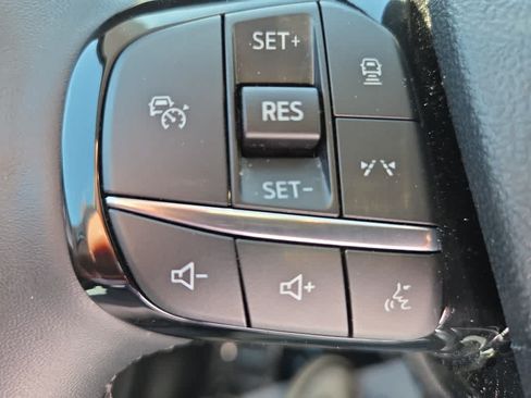 Used 2025 Ford Escape Platinum AWD/4WD image 28