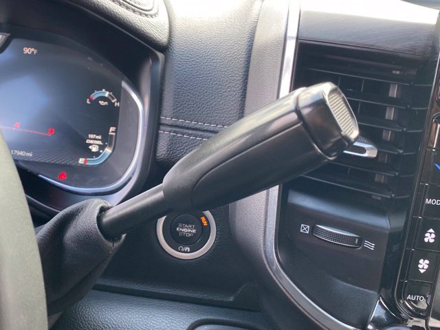 Used 2025 RAM 3500 Laramie AWD/4WD image 19