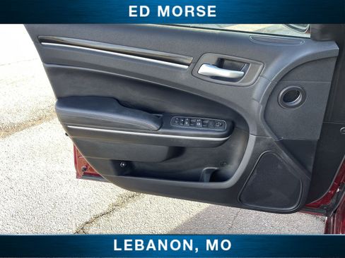 Used 2023 Chrysler 300 Touring L image 21