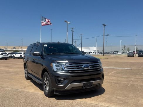 Used 2021 Ford Expedition Max XLT RWD image 2