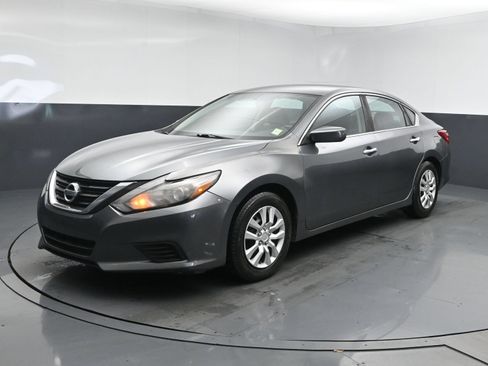 Used 2017 Nissan Altima 2.5 S w/ Power Driver Seat Package FWD image 20