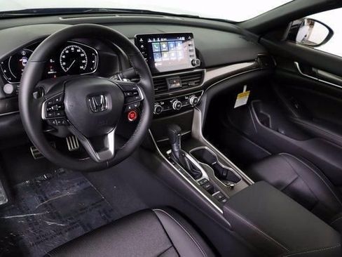 Used 2021 Honda Accord Sport image 10