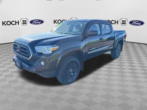 Used 2021 Toyota Tacoma SR5 AWD/4WD image 3