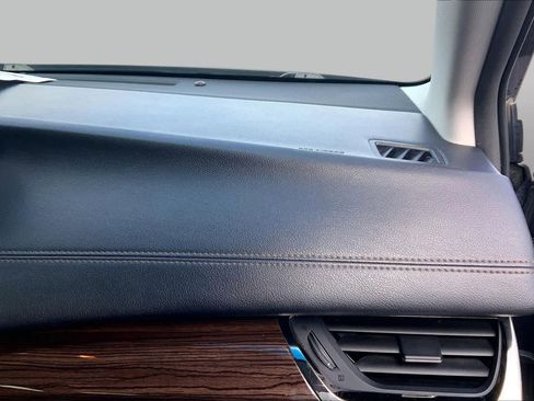 Used 2013 Toyota Avalon XLE FWD image 19