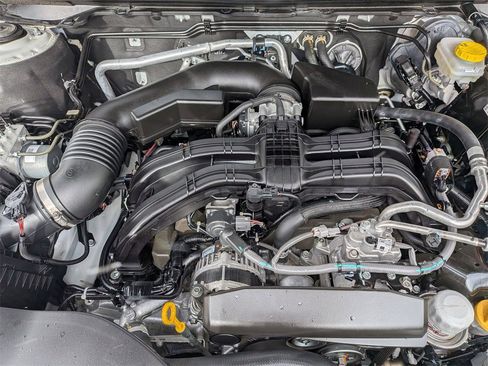 Used 2025 Subaru Outback Premium image 35