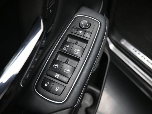 Used 2024 RAM 1500 Limited w/ Trailer Tow Group image 12