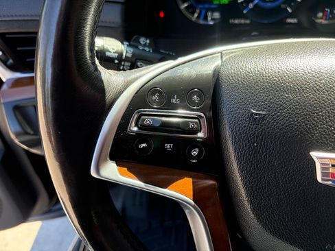 Used 2018 Cadillac Escalade Luxury AWD/4WD image 21