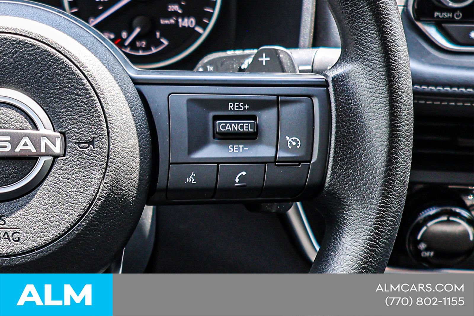 Used 2024 Nissan Rogue S FWD image 27