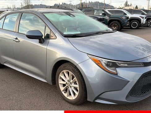 Certified 2020 Toyota Corolla LE image 1