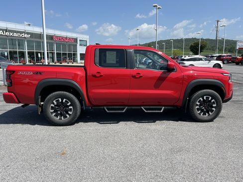 Used 2024 Nissan Frontier PRO-4X w/ Pro Convenience Package AWD/4WD image 2