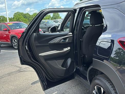 Used 2021 Chevrolet TrailBlazer LT w/ Convenience Package FWD image 27