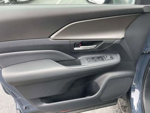 Used 2026 Toyota Grand Highlander XLE image 28