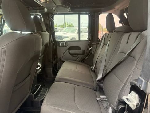 Used 2023 Jeep Wrangler Unlimited w/ Cold Weather Group AWD/4WD image 18