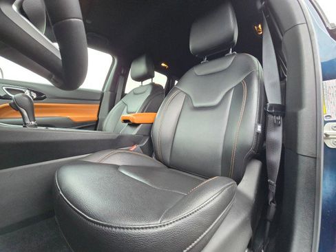 Used 2024 Jeep Compass Limited image 23