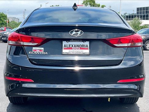 Used 2018 Hyundai Elantra Value Edition FWD image 4