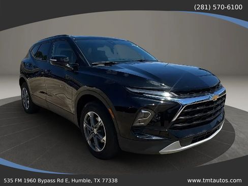 Used 2024 Chevrolet Blazer LT FWD image 1