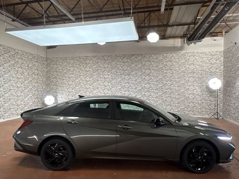 New 2026 Hyundai Elantra SEL Sport FWD image 8