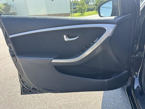 Used 2013 Hyundai Elantra GT w/ Touch & Go Pkg image 10