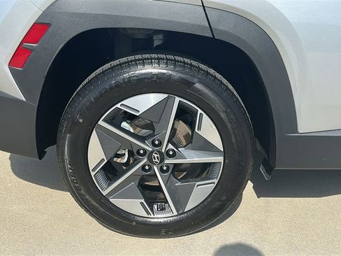 Used 2025 Hyundai Tucson SEL image 16