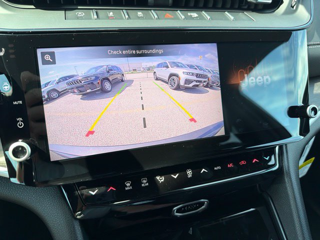 New 2026 Jeep Grand Cherokee Altitude AWD/4WD image 20