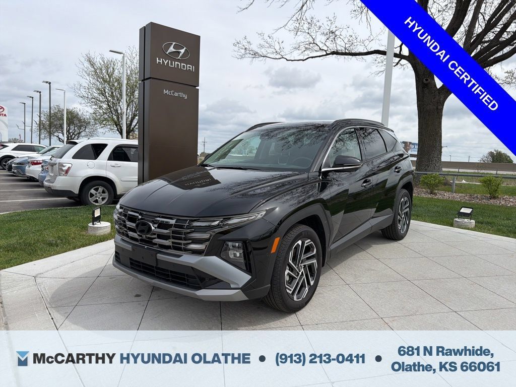 Used 2025 Hyundai Tucson Limited AWD/4WD image 1