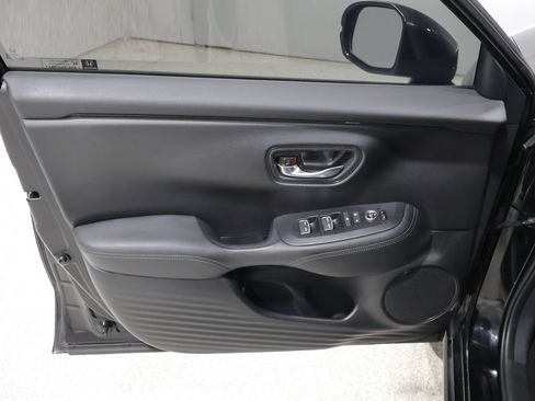 Used 2025 Honda HR-V EX-L image 12