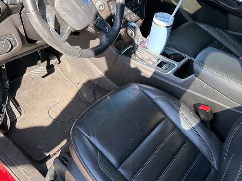 Used 2019 Ford Escape Titanium image 7