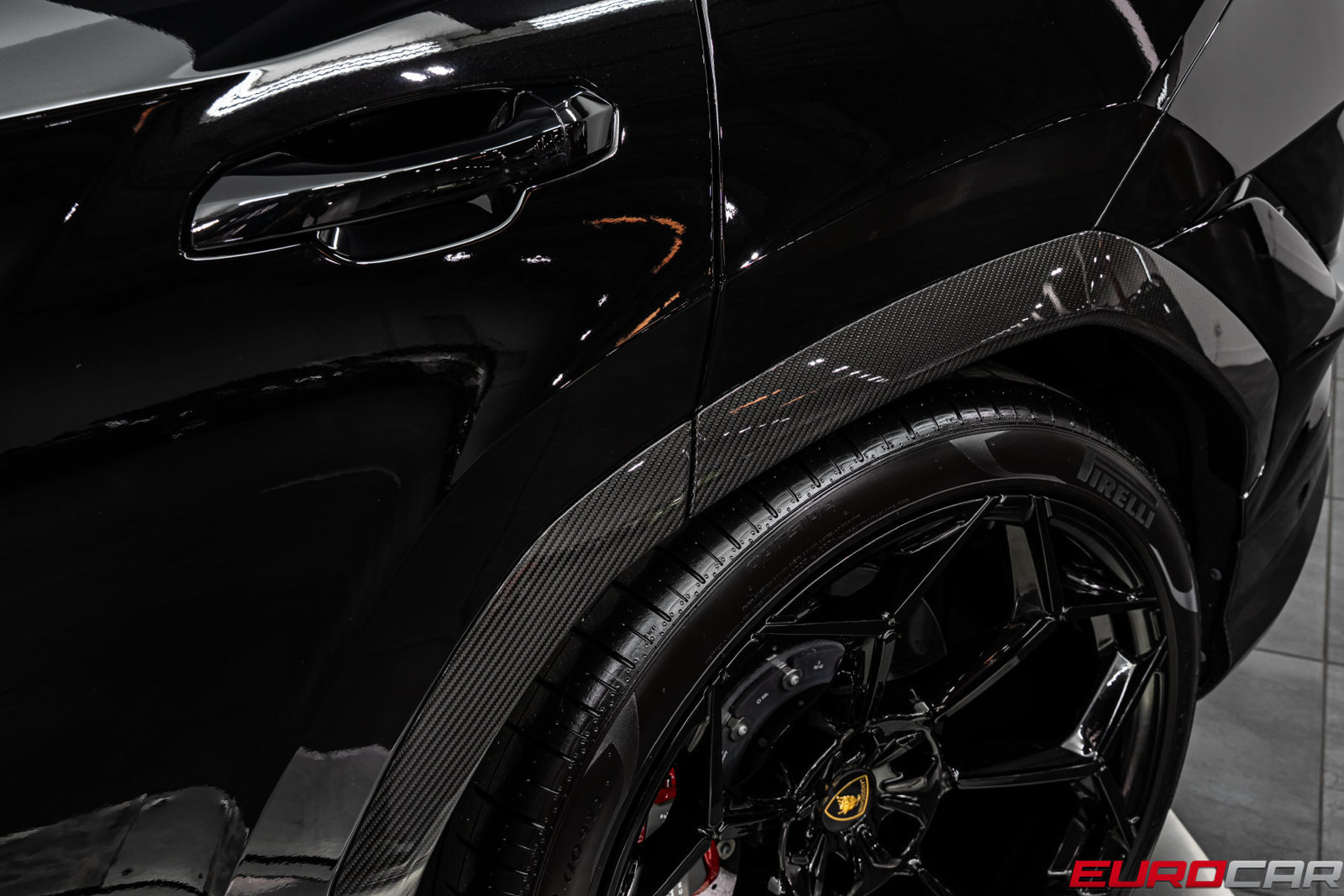 Used 2023 Lamborghini Urus Performante AWD/4WD image 19