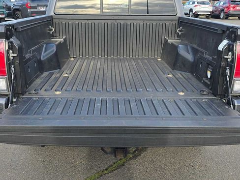 Certified 2016 Toyota Tacoma Limited image 18