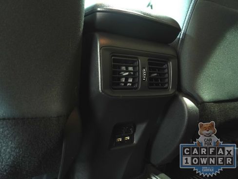 Used 2021 Toyota RAV4 XLE w/ Convenience Package AWD/4WD image 17