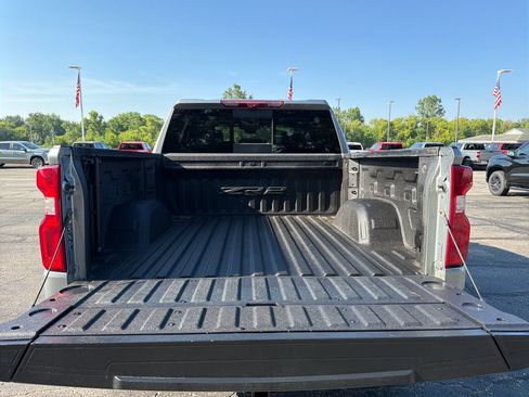 Used 2024 Chevrolet Silverado 1500 ZR2 w/ Technology Package AWD/4WD image 26