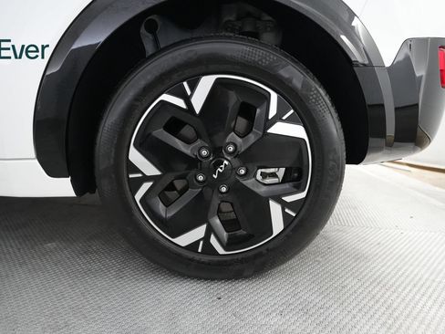 Used 2024 Kia Niro Wind FWD image 9