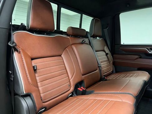 Used 2024 GMC Sierra 3500 Denali Ultimate image 54