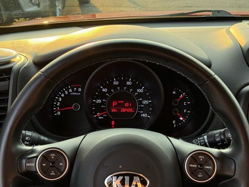 Used 2019 Kia Soul + image 31