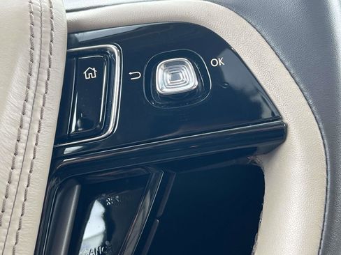 Used 2022 Lincoln Aviator Standard w/ Premium Package image 23