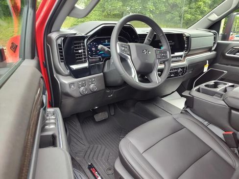 Used 2026 Chevrolet Silverado 2500 LT w/ Trail Boss Package AWD/4WD image 14