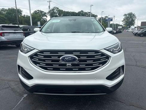 Used 2024 Ford Edge Titanium w/ Equipment Group 301A AWD/4WD image 3