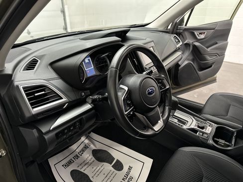 Used 2023 Subaru Forester Premium image 15