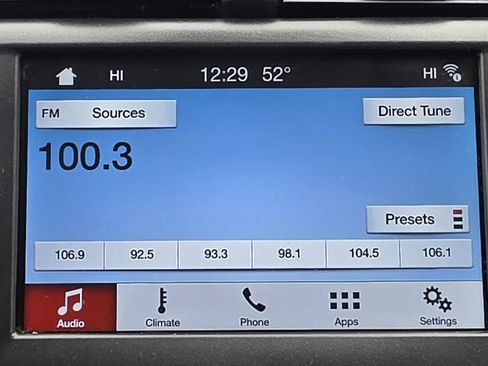 Used 2019 Ford Fusion SE FWD image 22