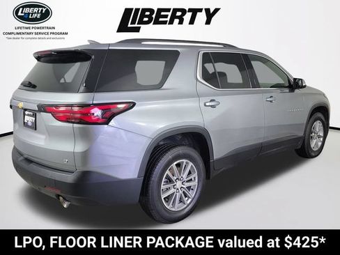 Used 2023 Chevrolet Traverse LT FWD image 3