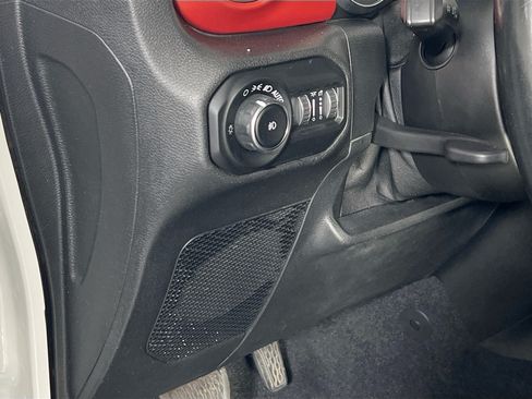 Used 2021 Jeep Wrangler Unlimited Rubicon AWD/4WD image 10