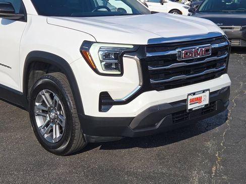 Used 2025 GMC Terrain Elevation AWD/4WD image 2