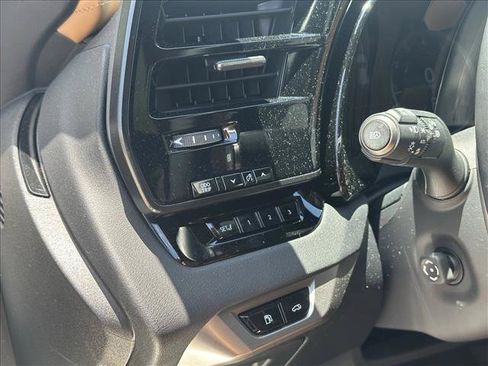 Used 2024 Lexus RX 350 Premium w/ Accessory Package (Z1) FWD image 19