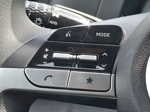 Certified 2026 Hyundai Elantra SE image 20