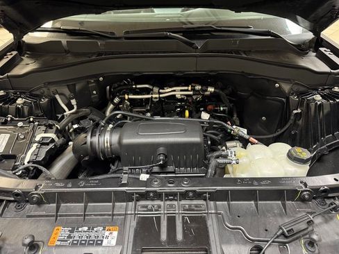 Used 2021 Ford Explorer XLT w/ Equipment Group 202A image 28