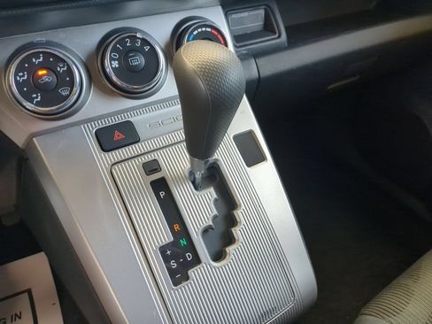 Used 2014 Scion xB FWD image 18