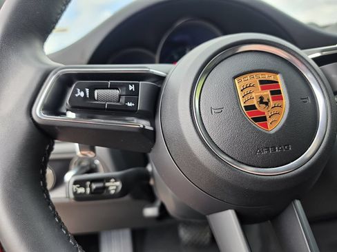 Used 2026 Porsche Macan AWD/4WD image 26