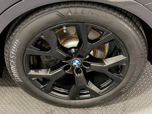 Used 2020 BMW X7 xDrive40i w/ Premium Package AWD/4WD image 21