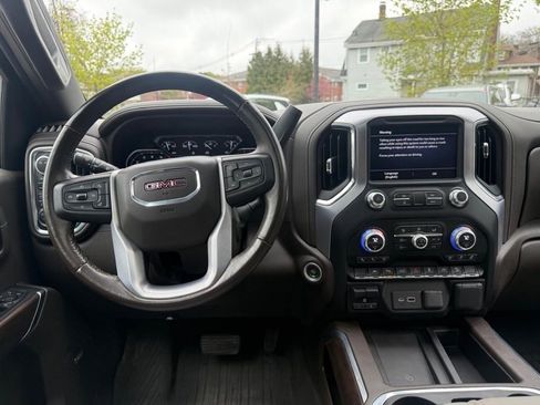 Used 2022 GMC Sierra 1500 SLT w/ SLT Premium Plus Package AWD/4WD image 26
