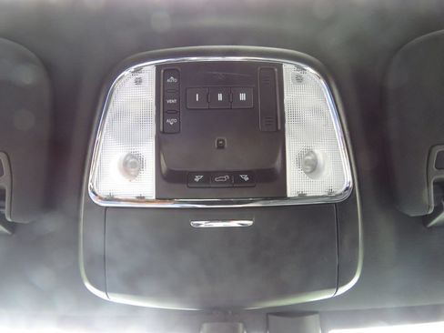 Used 2018 Jeep Grand Cherokee Limited AWD/4WD image 27